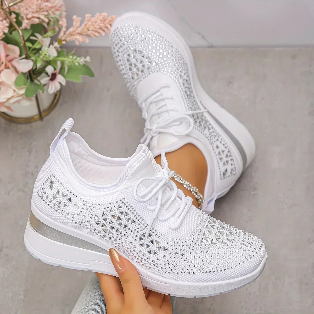 Gisela – Zapatos ortopédicos con pedrería brillante