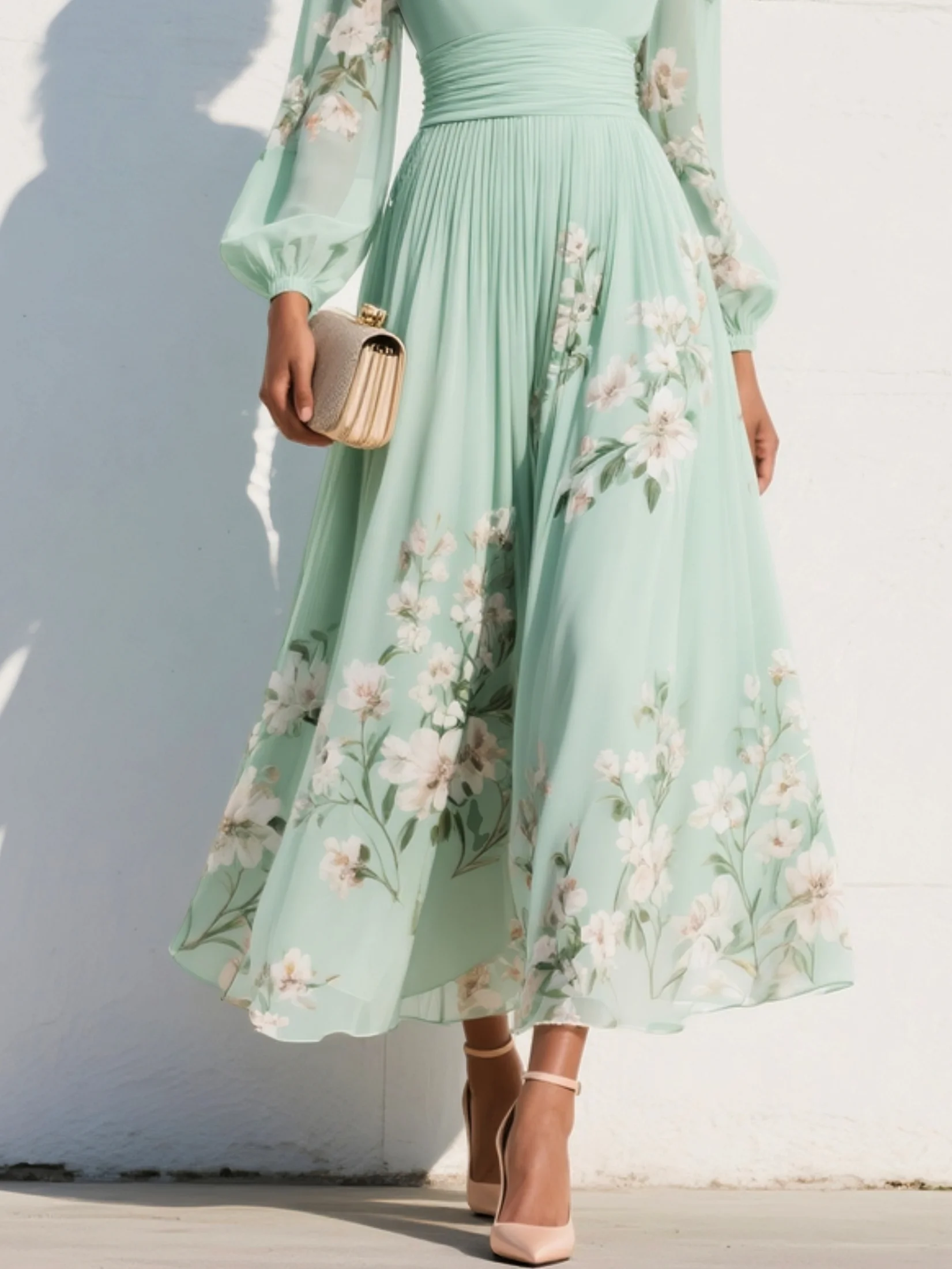 Vestido midi verde claro con escote en V plisado de gasa