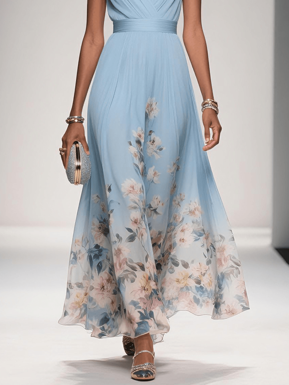 Elsa | Vestido Maxi de Chiffon Azul Claro con Escote en V